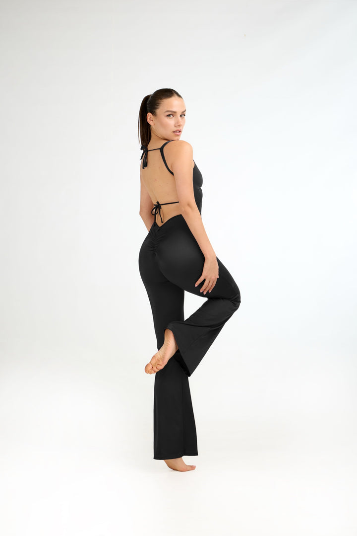 Tuta Elegante Cut Out e Retro Scoperto