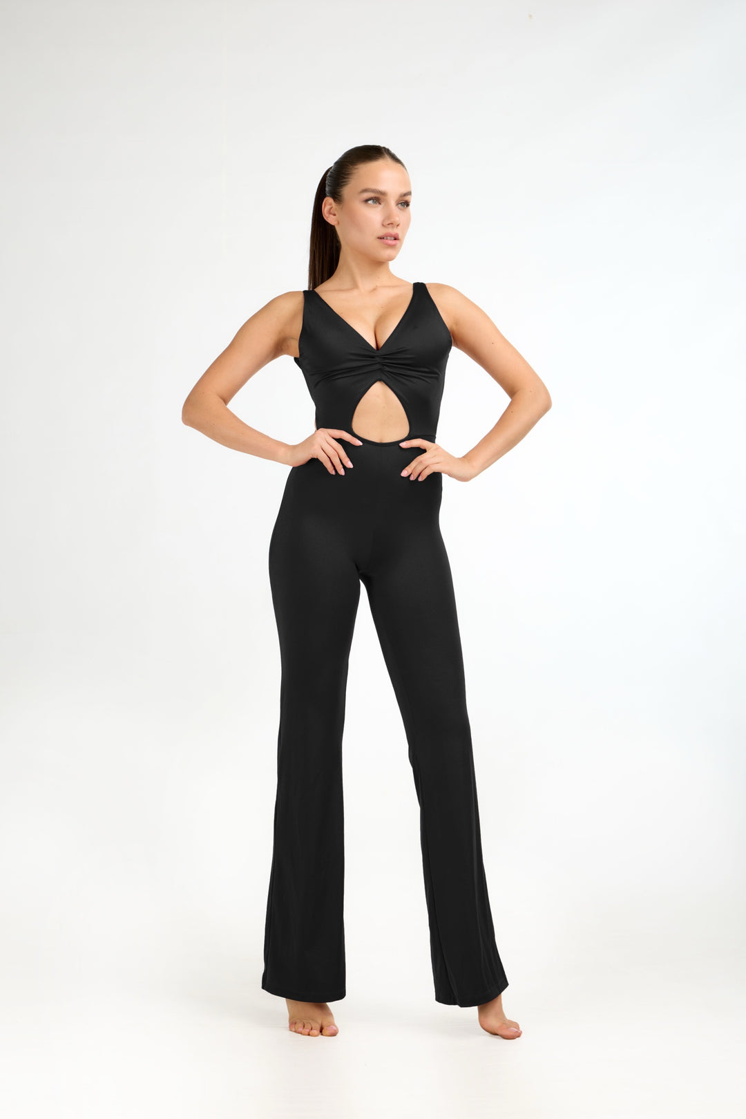 Tuta Elegante Cut Out e Retro Scoperto